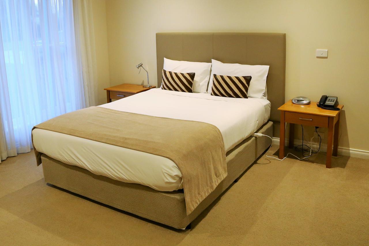 Allansford Hotel Motel Экстерьер фото